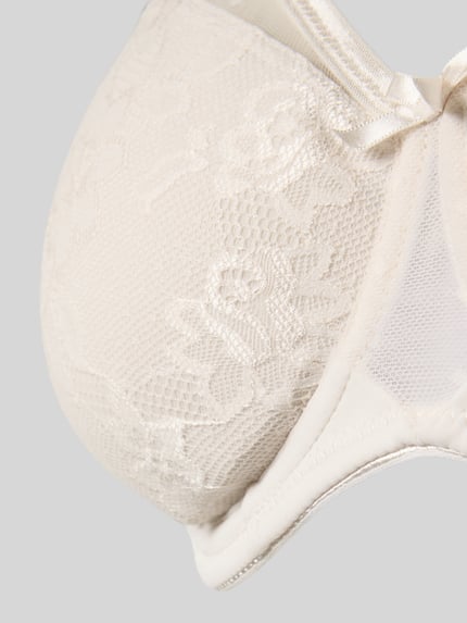 Produktfoto, Bügel-BH aus Spitze und Mikrofaser von LASCANA im Unifarbenes-Design mit Zierschleife und Herzausschnitt, Minimizer, Hakenverschluss.