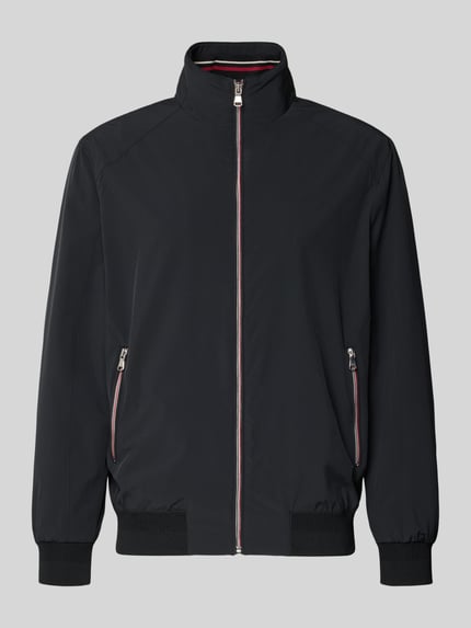 Produktfoto, Jacke mit Stehkragen von Christian Berg Men in Schwarz, Material-Mix mit Stretch-Anteil, Reißverschlusstaschen, gerippte Abschlüsse