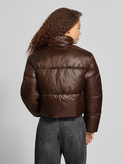 PIECES Pufferjacke mit glänzender Oberfläche Dunkelbraun 5