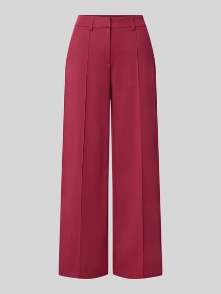 Produktfoto, Wide Fit Hose mit Viskose-Anteil Modell 'Kate' von ICHI in Rot mit Ziernähten und Gesäßtaschen, glatte Textur