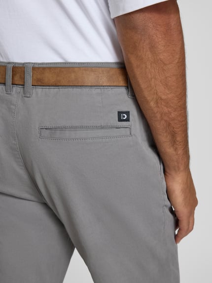 Tom Tailor Denim Chinosy o kroju slim fit z paskiem Średnioszary 3