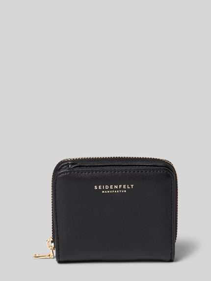 Produktfoto, portemonnee uit leerlook Model 'Senni' van Seidenfelt met ritssluiting, logodetail, dames portemonnee, hoofvak