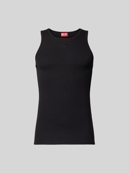 Top z wyhaftowanym logo Shop The Look MANNEQUINE