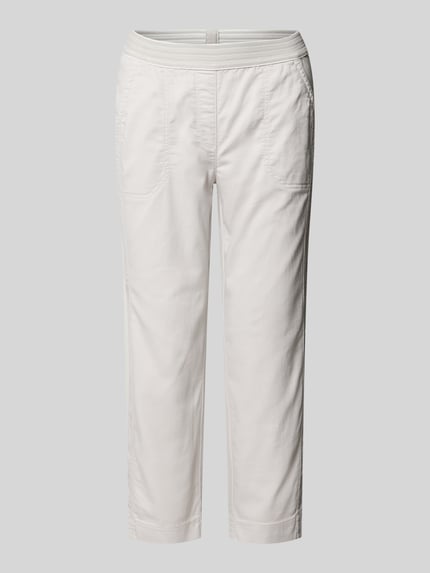 Produktfoto, Jogpants mit elastischem Bund Modell 'Sue' von TONI aus Baumwoll-Mix mit Stretch-Anteil, 3/4-Länge, seitliche Eingrifftaschen, Gesäßtaschen, Farbe hell, glatte Textur.