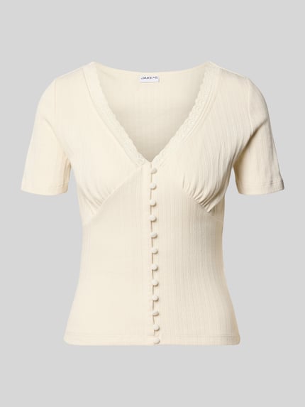 Produktfoto, T-Shirt mit Spitzenbesatz und Knopfleiste von Jake*s Casual, Damen T-Shirt im Material-Mix mit Stretch-Anteil, Slim-Fit, V-Ausschnitt, elfenbeinfarben, leichte Rippenstruktur, Rückenlänge bei Größe S: 33 cm