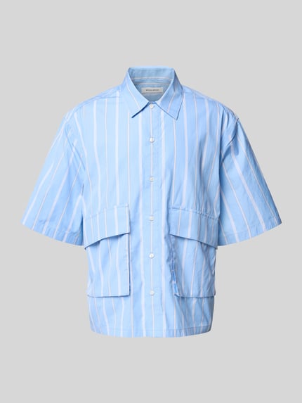 Wood Wood Koszula casualowa o kroju relaxed fit z kieszeniami z patką model ‘milfed’ Jasnoniebieski 2