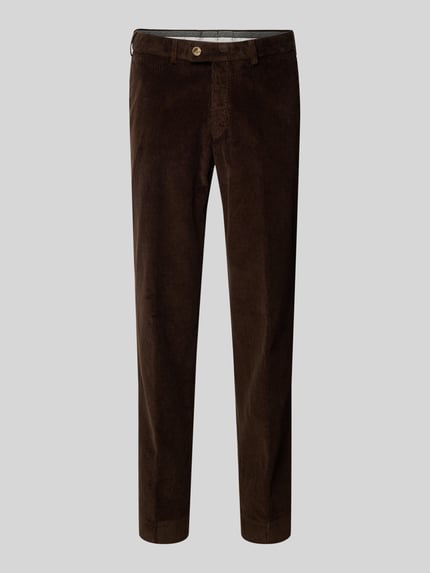 Produktfoto, Cordhose mit Gesäßtaschen Modell 'PARMA' von Hiltl, brązowa bawełna, prosty krój, faktura sztruksu, kieszenie, kontekst zgodny z opisem.