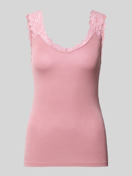 Productfoto, Slim Fit Tank Top uit viscosemix model 'ROSA' van Vero Moda, effen roze, kanten afwerking, brede bandjes, V-hals.