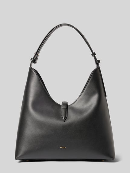 Produktfoto, Handtasche aus echtem Leder Modell 'GOCCIA' von FURLA in Schwarz, glatte Oberfläche, verstellbarer Schulterriemen, Magnetverschluss, rechteckige Form, Innenfach mit Reißverschluss, Maße 24x31x17 cm, elegantes Design.