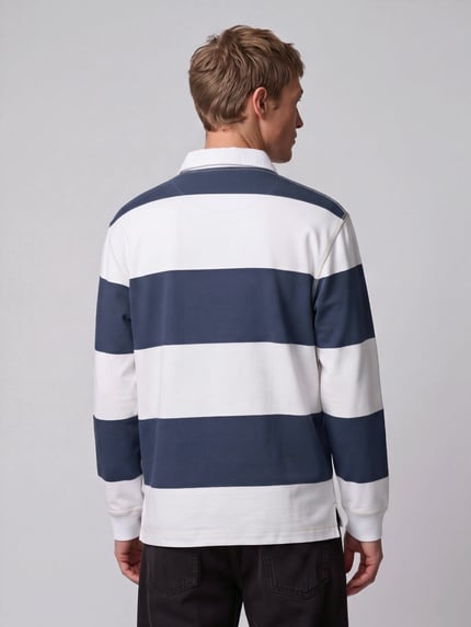 Männermodel trägt Sweatshirt Modell 'MATEO' mit Polokragen von PEPE JEANS, mehrfarbig gestreift, Piqué, Regular Fit, Ganzkörperansicht Rückansicht