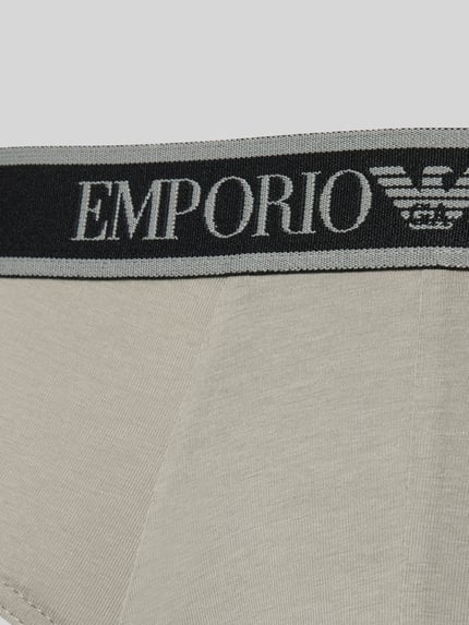 Produktfoto, Slim Fit Slips mit Logo-Stitching im 3er-Pack von Emporio Armani aus Baumwoll-Mix mit Elastischer-Logo-Bund, beige und grau, feine Textur.
