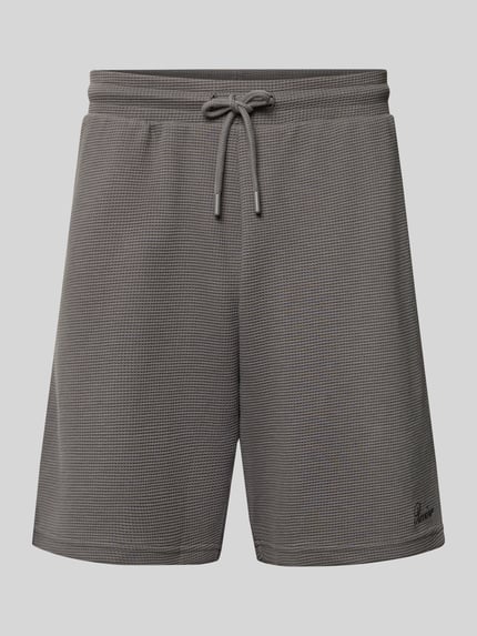 Produktfoto, Shorts mit Strukturmuster von REVIEW im Regular Fit aus Baumwoll-Mix, grau, elastischer Bund, feine Textur, frontal