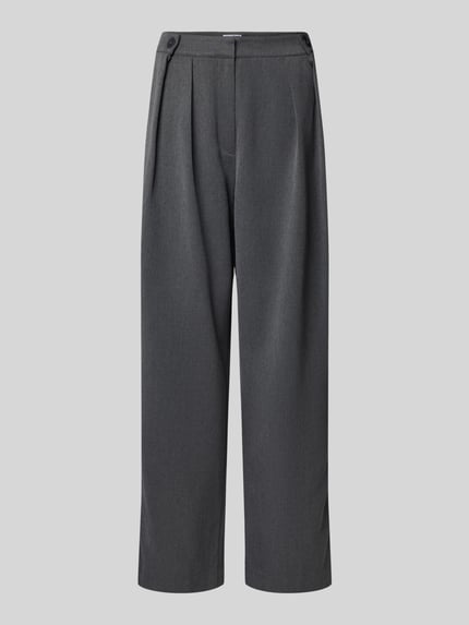 Stoffhose mit weitem Bein und Zierknöpfen Shop The Look MANNEQUINE