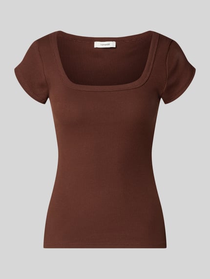 Produktfoto, Damen T-Shirt in Braun aus Baumwoll-Elasthan-Mix, Slim-Fit, Ripp-Optik, Karree-Ausschnitt, Modell 'METTE' von Topshop, Rückenlänge bei Größe S 52 cm