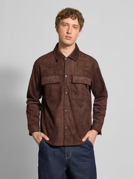 ONLY & SONS Regular Fit Jacke in Velourslederoptik mit Brustpattentaschen Modell 'RAVI' Dunkelbraun 4