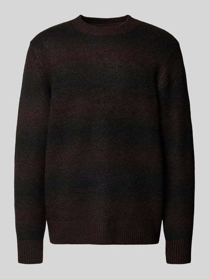 Produktfoto, Strickpullover mit Rundhalsausschnitt von Jack & Jones Premium, melanż brązu i czerni, materiał z domieszką wełny, luźny krój, gładka tekstura, wykończenia prążkowane, długość 68 cm dla rozmiaru M, długość rękawa 68 cm dla rozmiaru M.