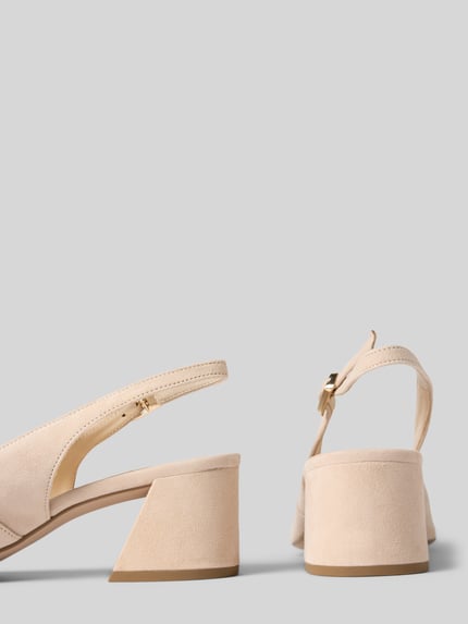Produktfoto, Pumps aus Leder mit Blockabsatz von Högl, echtes leer, spitse neus, riempje met doornsluiting, blokhak 5 cm, maat 40, beige