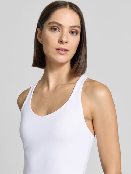 Fabletics Cropped Top mit integrierten Cups Weiss 3