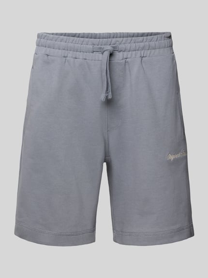 Produktfoto, Shorts mit Label-Stitching Modell 'KARL' von Jack & Jones aus Baumwoll-Mix in Grau, Relaxed-Fit, elastischer Bund mit Kordelzug, seitliche Eingrifftaschen, Bundweite 42 cm, Innenbeinlänge 20 cm.