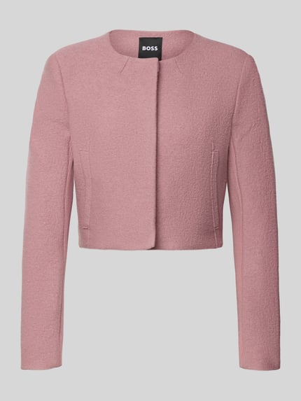 Produktfoto, Boxy Fit Kurzblazer aus reiner Schurwolle Modell 'JICENA' von BOSS, Optik: Unifarben, Material mit strukturierter Textur, verdeckte Knopfleiste, Rundhals, Ripp-Einsatz am Arm, seitliche Eingrifftaschen.