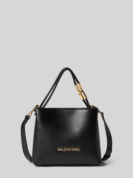 Productfoto, zwarte schoudertas met goudkleurige labelopschrift, gladde textuur, Umhängetasche mit Label-Schriftzug Modell 'FABLE RE' van Valentino Bags, Dames