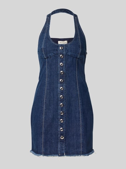 Produktfoto, Mini-Jeanskleid aus reiner Baumwolle Modell 'LONCIA' von MAX&Co., dunkle Denim-Optik, Kontrast-Nähte, Destroyed-Details, Reißverschluss, Neckholder, Struktur durch robuste Baumwolle