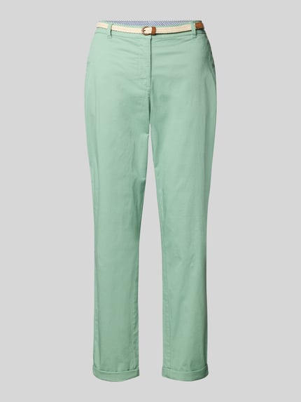 Produktfoto, Casual Fit Chino mit Baumwoll-Anteil von Christian Berg Woman in Mintgrün, elastischer Baumwoll-Mix, Gürtel, Knopf-Reißverschluss, Seitentaschen, Gesäßtaschen, verkürztes Design, Bundweite 41 cm, Innenbeinlänge 70 cm, glatte Textur
