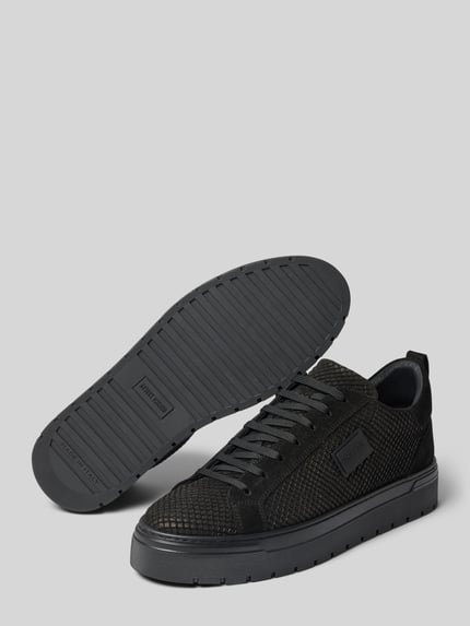 Produktfoto, Sneaker aus echtem Leder mit Strukturmuster von Antony Morato in Schwarz, abgerundete Passform, Logo-Detail, strukturierte Oberfläche, Absatzhöhe 4 cm, Schafthöhe 9 cm, Schaftweite 11 cm