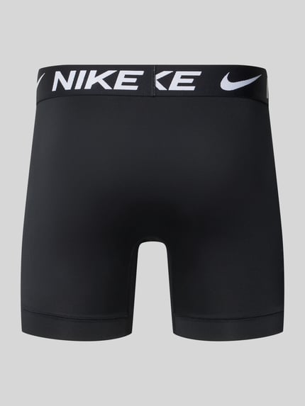 Produktfoto, schwarze Boxer Briefs im 5er-Pack von Nike, glatte Struktur, weißes Markenlogo auf Bund, Herren Slip von Nike