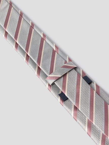 Produktfoto, Seidenkrawatte im Allover-Look (7 cm) von JOOP! Collection, Reine Seide, klassische Form, Strukturmuster, Streifen in Silber, Rot und Dunkelblau, Breite 7 cm