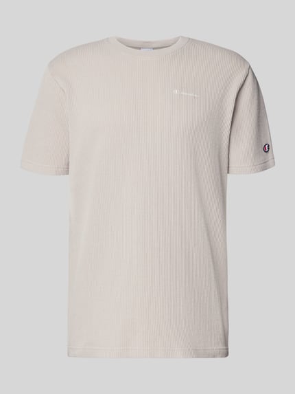 T-Shirt mit Strukturmuster und Label-Stitchings Shop The Look MANNEQUINE