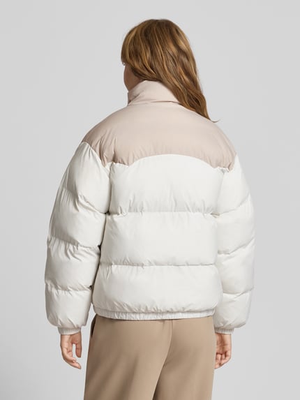 Levi's® Kurtka pikowana z wyhaftowanym logo model ‘NOE’ Écru 5