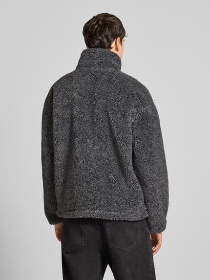 REVIEW Teddyfell Jacke mit Stehkragen und Label-Detail Dunkelgrau Melange 5
