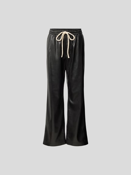 Nanushka Hose in Leder-Optik Black 2