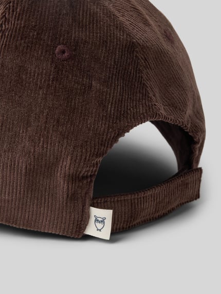 KnowledgeCotton Apparel Cap in Cord-Optik Modell 'Corduroy' Dunkelbraun 3