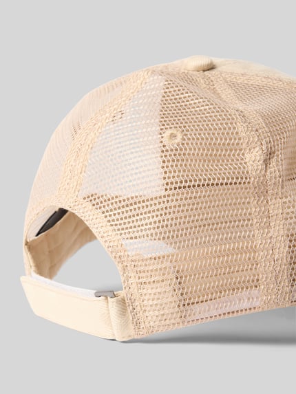 Produktfoto, czapka z daszkiem Basecap mit Mesh-Einsatz Modell 'ZED-TRUCKER-M' od BOSS, jasny beż, fakturowany wzór, wstawka z siateczki