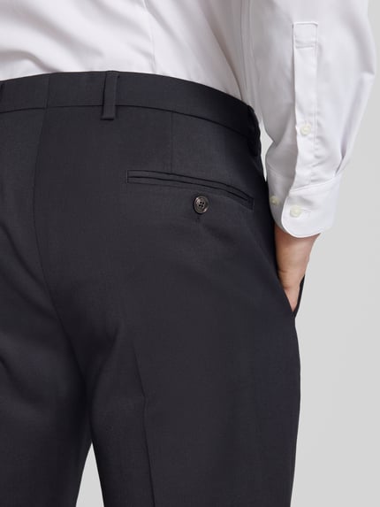 JOOP! COLLECTION Spodnie od garnituru męskie JOOP! Collection;Mieszanka bawełny i elastanu;Krój slim fit;Model ‘Blayr’;Jednolity kolor;Kanty;Szerokość w pasie w rozmiarze 50: 43 cm;Długość wewnętrzna nogawki w rozmiarze 50: 80 cm Czarny 3