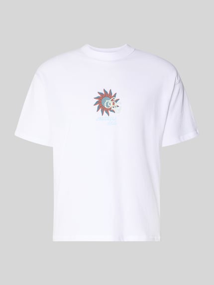 Produktfoto, T-Shirt mit Label-Print und Rundhalsausschnitt von Jack & Jones aus reiner Baumwolle, Regular-Fit, weiß, Rückenlänge 68 cm