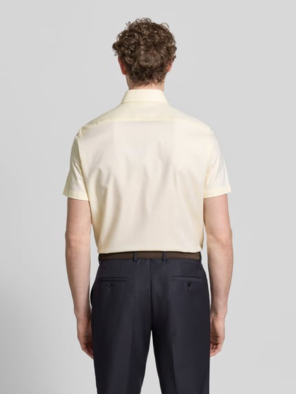 Christian Berg Men Regular Fit Business-Hemd mit Kentkragen GELB 5