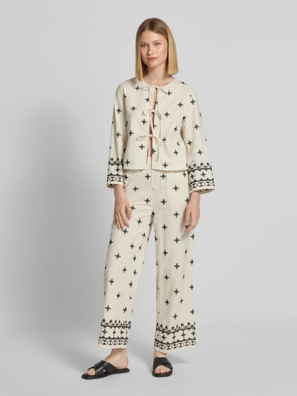 b.young Overhemdblouse met vetersluiting, model 'DUNIA' Offwhite - 1