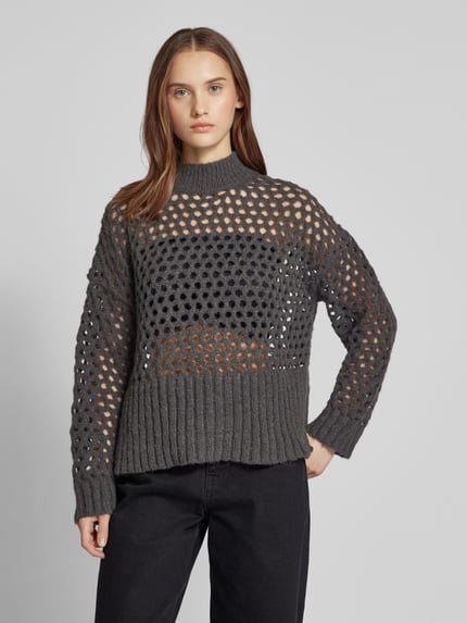 ONLY Sweter z dzianiny o kroju regular fit z ażurowym wzorem model ‘BILLIE’ Średnioszary 4