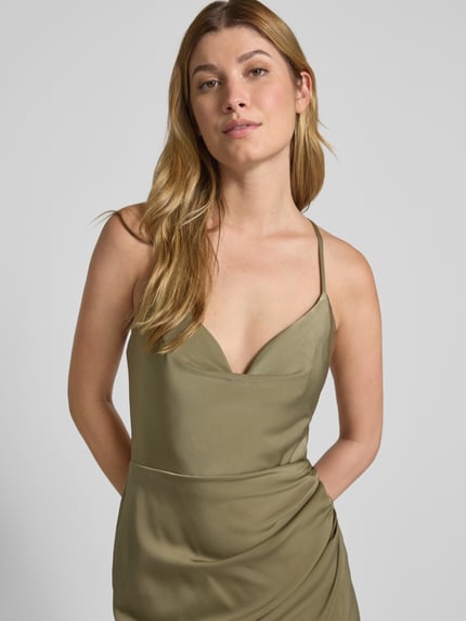 Laona Abendkleid mit V-Ausschnitt und Raffungen Oliv 3
