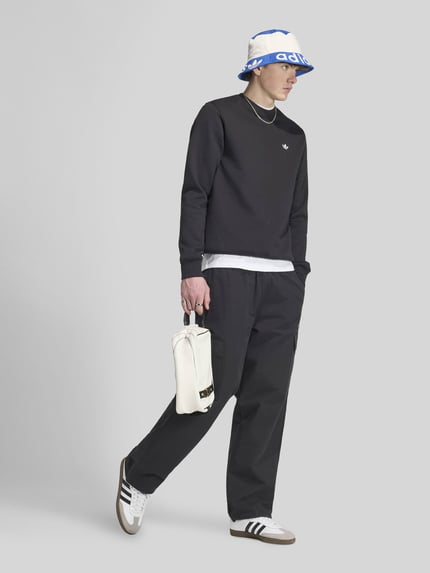 adidas Originals Bluza o kroju regular fit z mieszanki bawełny z wyhaftowanym logo Czarny 1