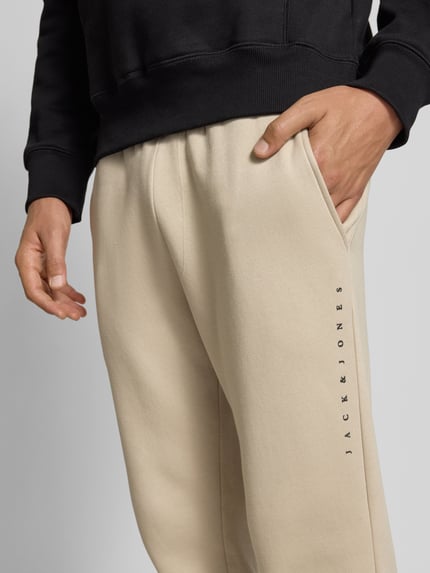 JACK & JONES Sweatpants mit elastischem Bund und Tunnelzug Modell 'GORDON' Beige 3