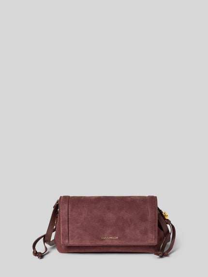 Shoulder Bag aus echtem Leder Modell 'Thess' Shop The Look MANNEQUINE