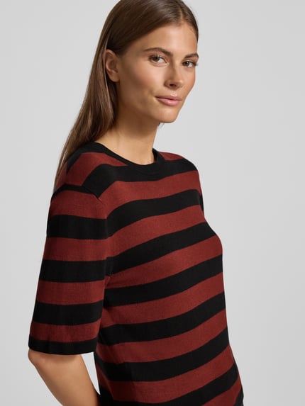 GUIDO MARIA KRETSCHMER WOMAN Gebreid shirt van viscosemix met ronde hals Bordeaux - 3