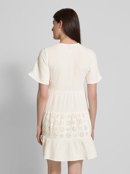 VERO MODA Getailleerde mini-jurk met broderie anglaise, model 'NATALI' Wit - 5