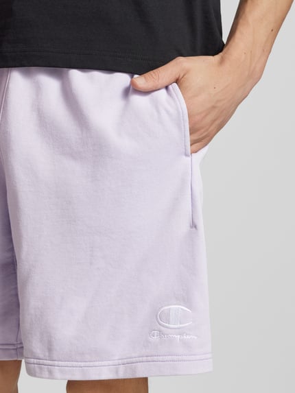 Champion Bermudy o kroju regular fit z wyhaftowanym logo Jasnofioletowy 3