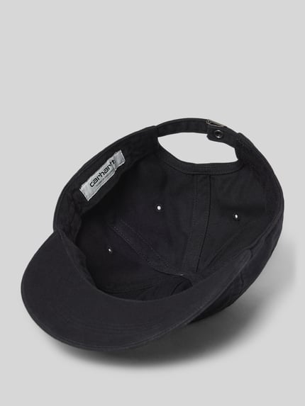 Produktfoto, czarna czapka z daszkiem Base Cap mit Logo-Stitching Modell 'Madison' von Carhartt Work In Progress z bawełny, wyhaftowane logo, regulowane zapięcie