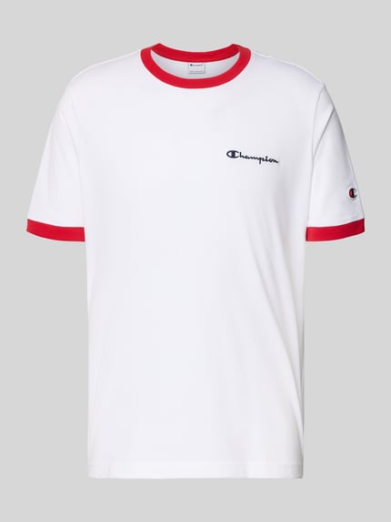 Produktfoto, T-Shirt mit Rundhalsausschnitt und Label-Stitchings von CHAMPION, weiß-rote Farbkombination, Reine Baumwolle, Regular-Fit, Rückenlänge 70 cm bei Größe M